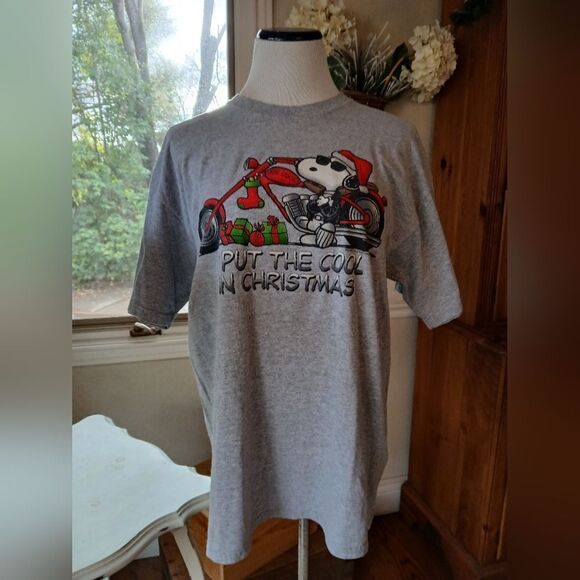 Vintage Snoopy Christmas T-Shirt " I put the Cool in Christmas " SIZE L - Picture 1 of 8